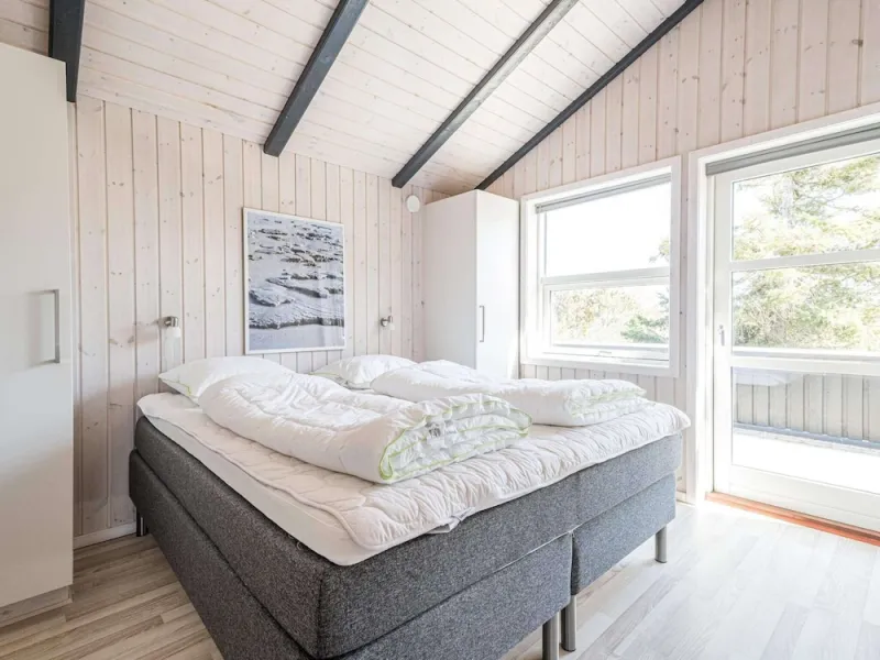Billede 2 af 10 Person Holiday Home in Henne