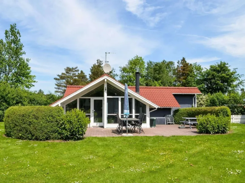 6 Person Holiday Home in Oksbol