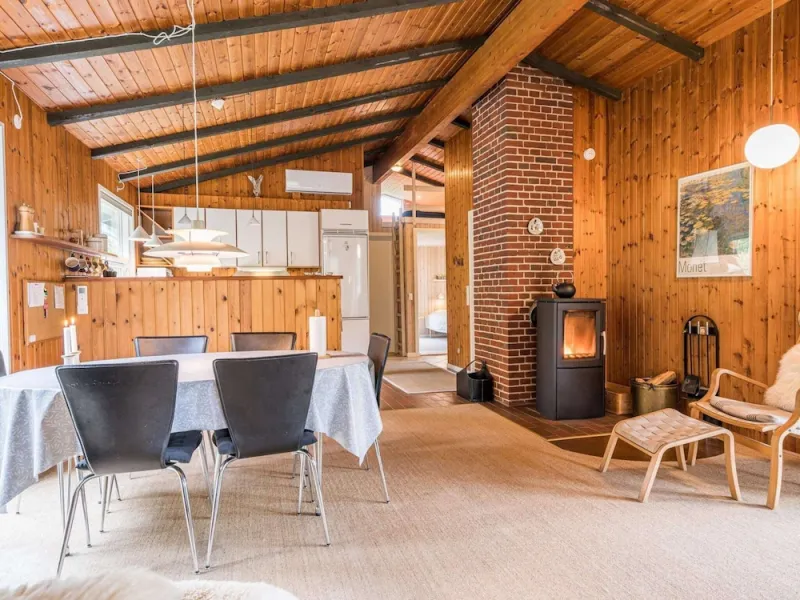 Billede 2 af 6 Person Holiday Home in Blavand