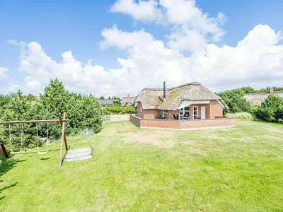 Billede 37 af 6 Person Holiday Home in Blavand