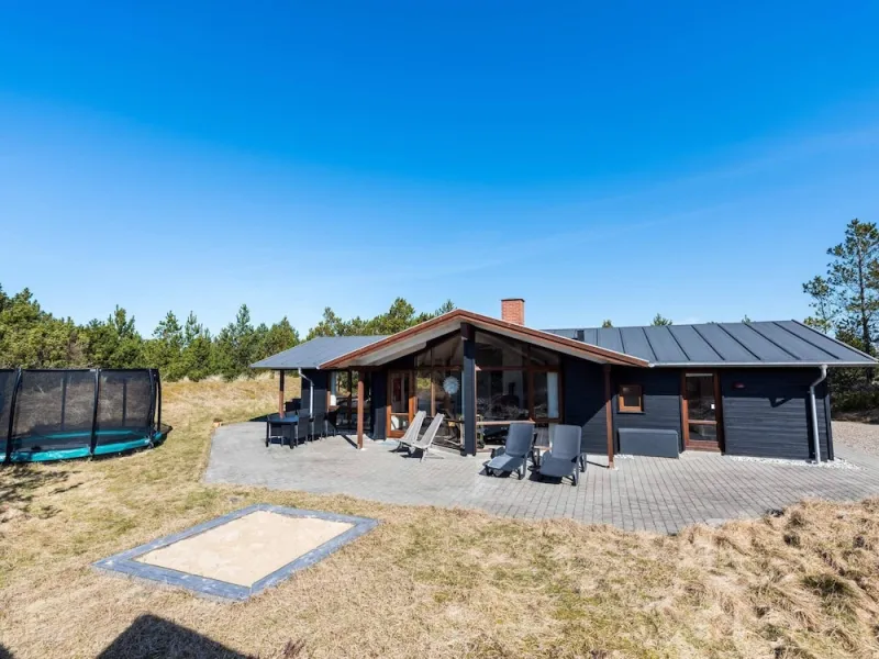 8 Person Holiday Home in Blavand