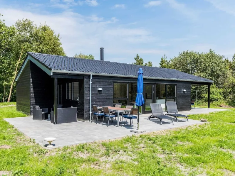 6 Person Holiday Home in Blavand