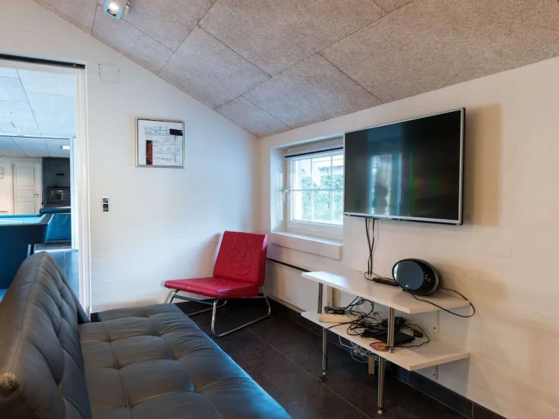 Billede 10 af 9 Person Holiday Home in Blavand