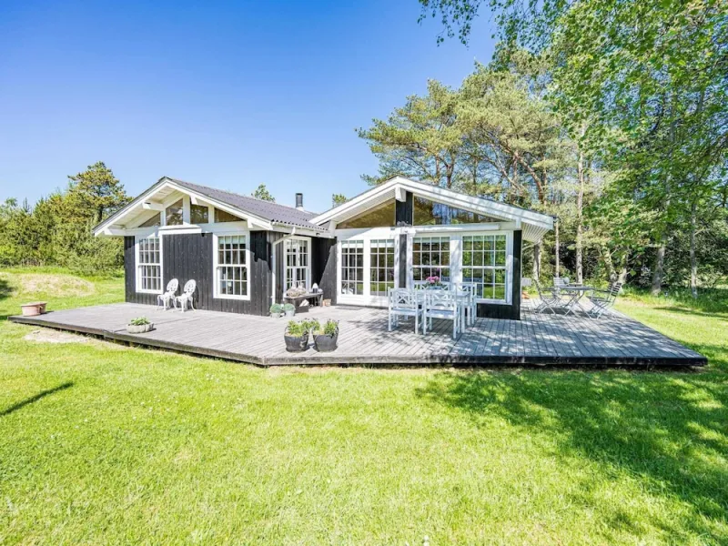 4 Person Holiday Home in Blavand