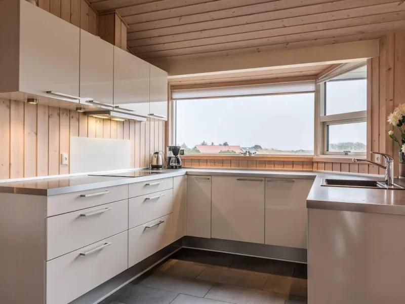 Billede 9 af 6 Person Holiday Home in Henne