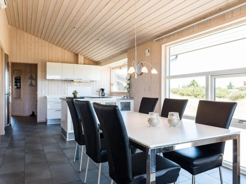 Billede 16 af 6 Person Holiday Home in Henne