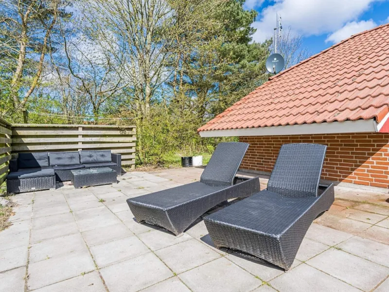 Billede 2 af 8 Person Holiday Home in Oksbol