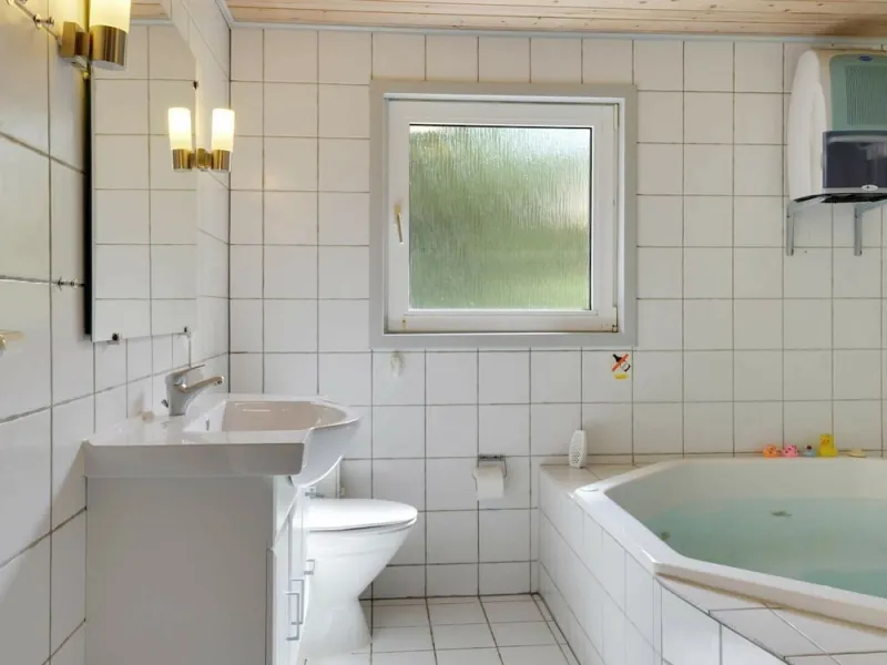 Billede 6 af 8 Person Holiday Home in Henne