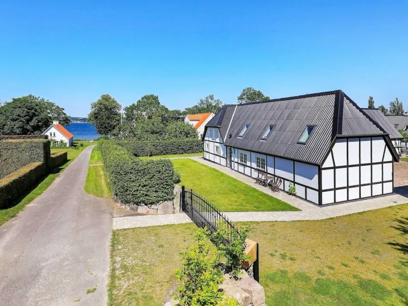 Holiday Home in Bjørnø