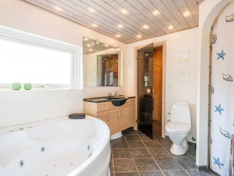 Billede 7 af 8 Person Holiday Home in Hvide Sande