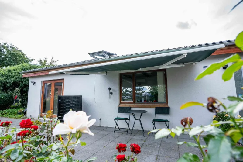 Skylight Lodge - Private Terrace, Free Parking & Walk to City