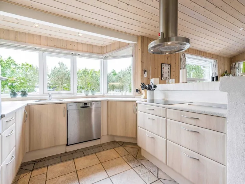 Billede 13 af 7 Person Holiday Home in Henne