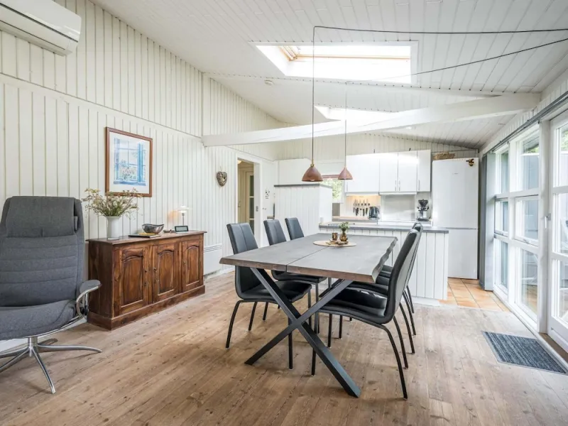 Billede 4 af 4 Person Holiday Home in Blavand