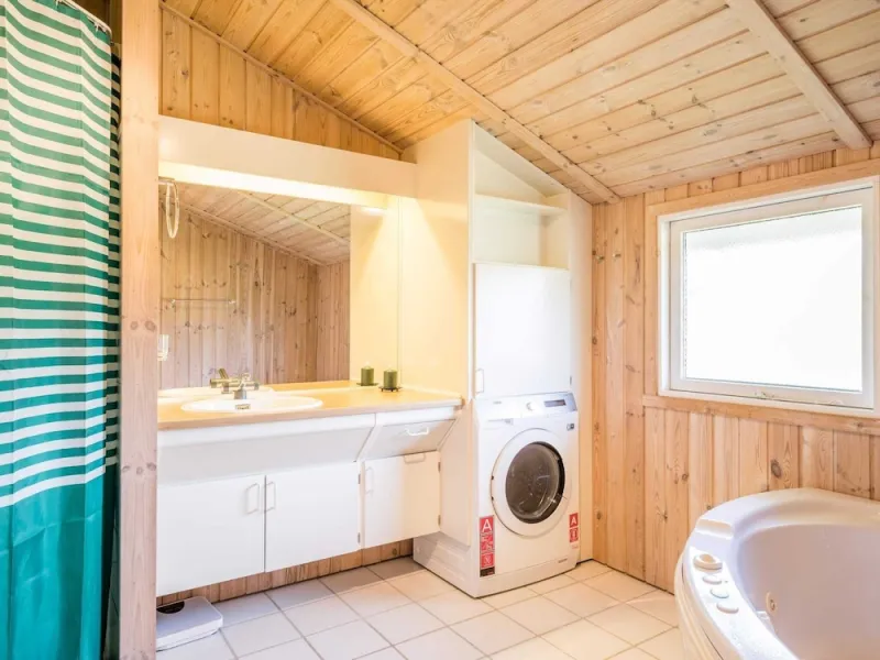 Billede 7 af 5 Person Holiday Home in Oksbol