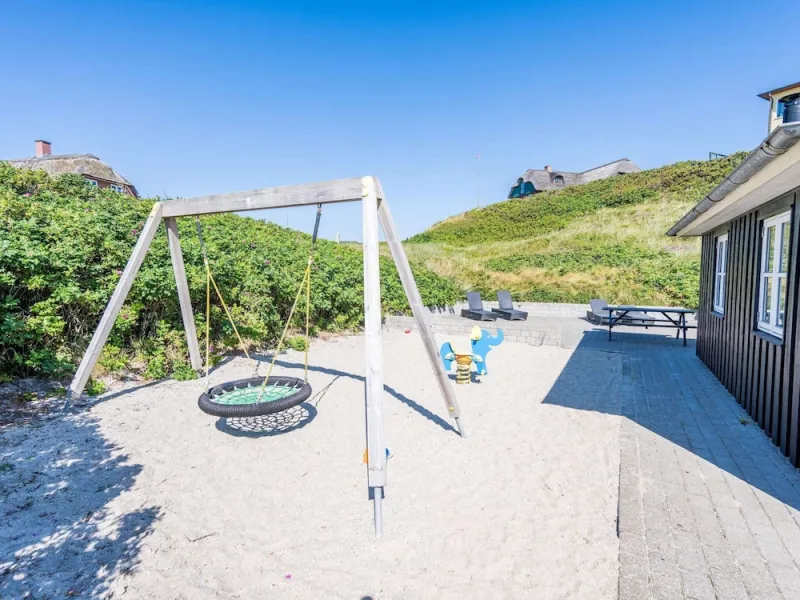 Billede 3 af 6 Person Holiday Home in Henne