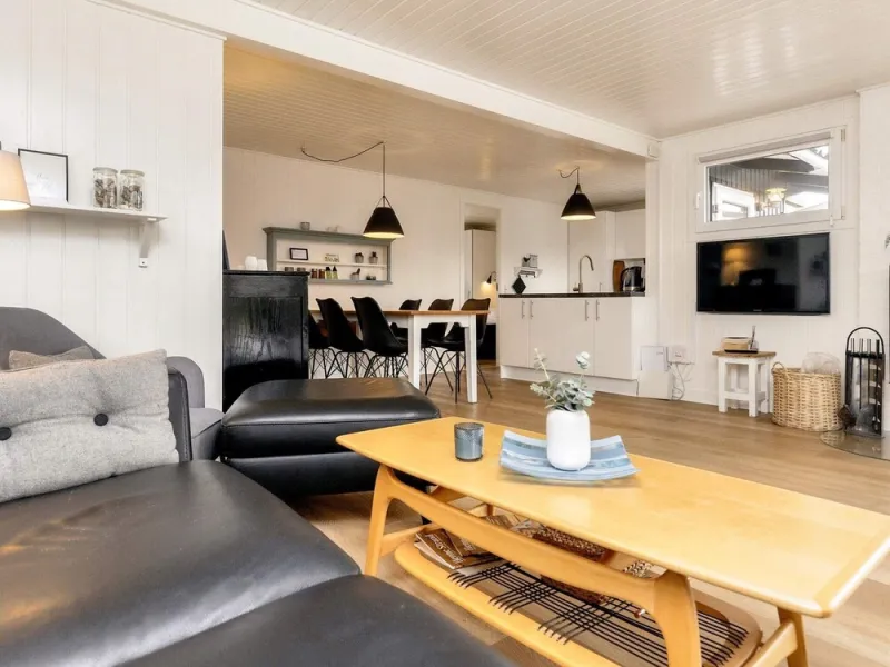 Billede 8 af 6 Person Holiday Home in Henne