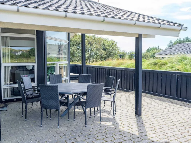 Billede 3 af 8 Person Holiday Home in Henne