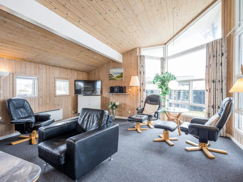 Billede 6 af 8 Person Holiday Home in Henne