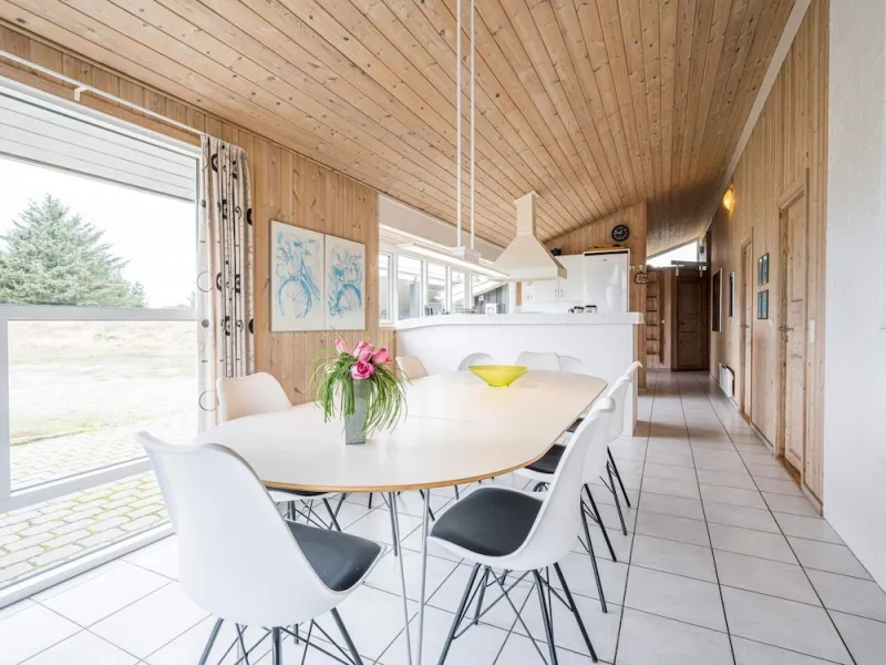 Billede 20 af 8 Person Holiday Home in Henne