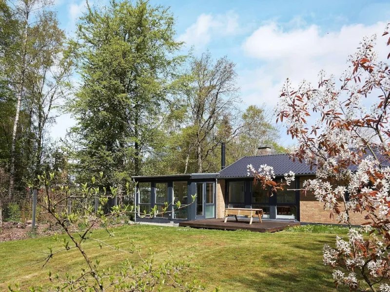 Billede 2 af 6 Person Holiday Home in Ronne