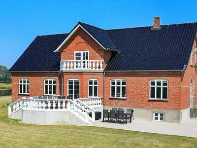 Billede 31 af 12 Person Holiday Home in Nyborg