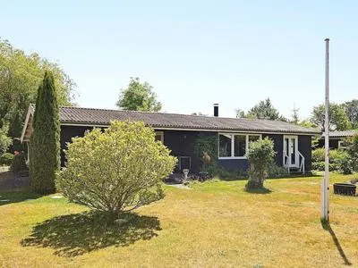 Billede 22 af 6 Person Holiday Home in Faxe Ladeplads