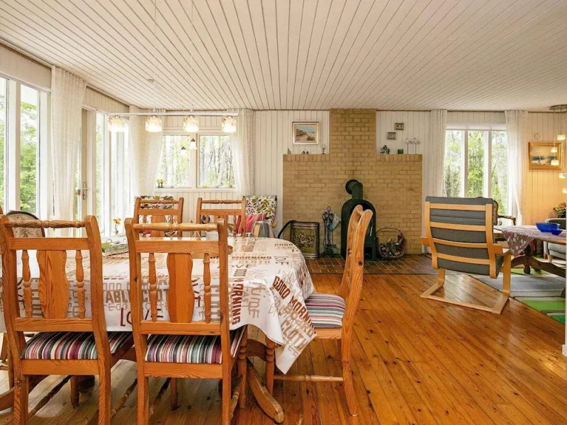 Billede 22 af 4 Person Holiday Home in Logstor