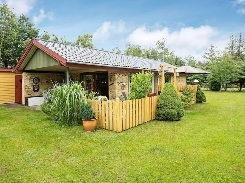 9 Person Holiday Home in Vaeggerlose