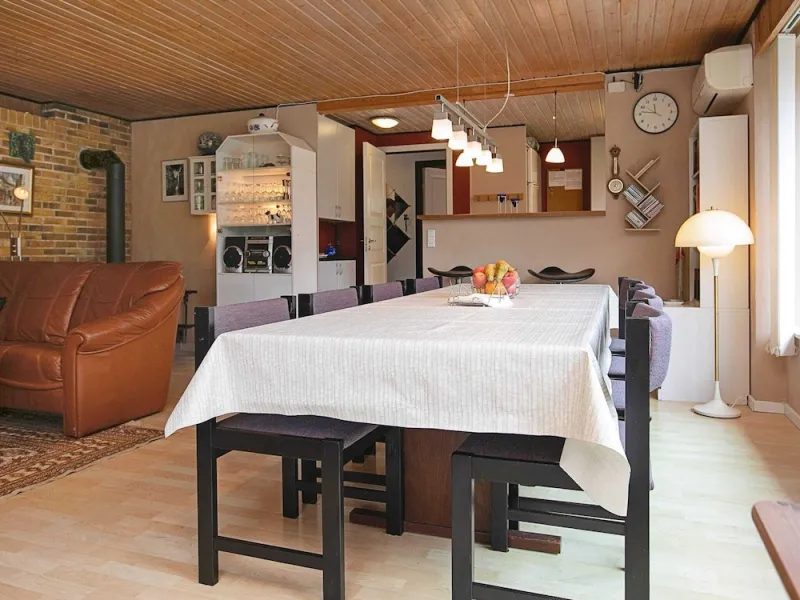 Billede 25 af 9 Person Holiday Home in Vaeggerlose