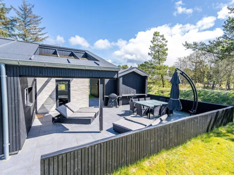 Billede 3 af 10 Person Holiday Home in Blavand