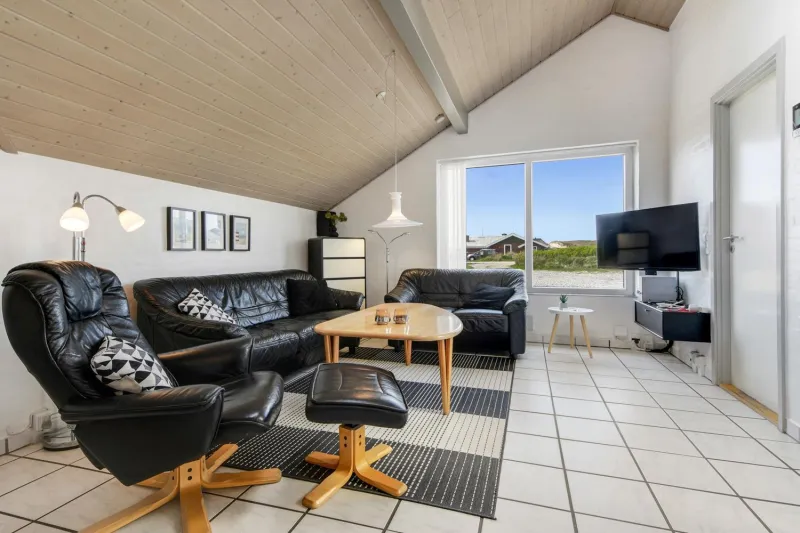 Billede 6 af Holiday Home With Spa And Pool By The Sea - Sj670