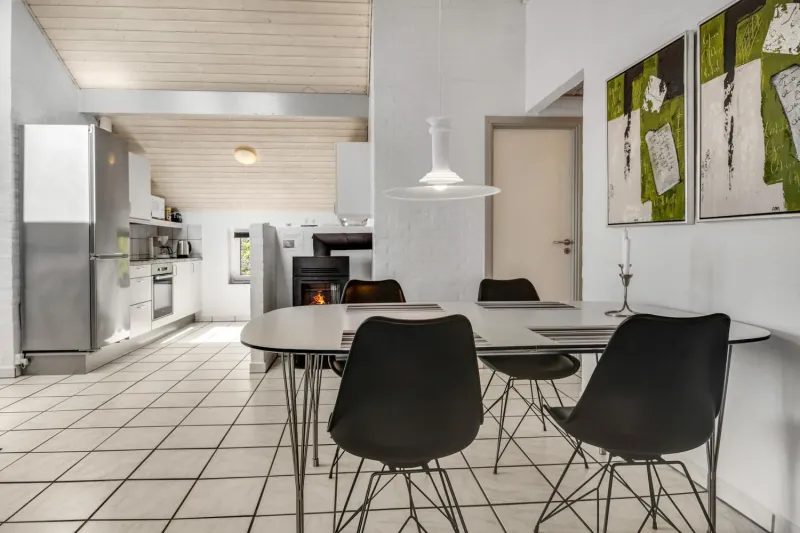 Billede 9 af Holiday Home With Spa And Pool By The Sea - Sj670