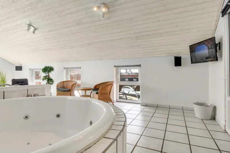 Billede 16 af Holiday Home With Spa And Pool By The Sea - Sj670