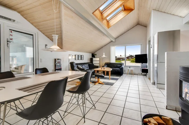 Billede 18 af Holiday Home With Spa And Pool By The Sea - Sj670
