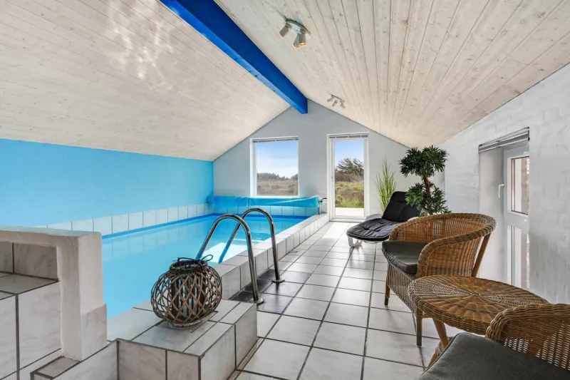 Billede 25 af Holiday Home With Spa And Pool By The Sea - Sj670