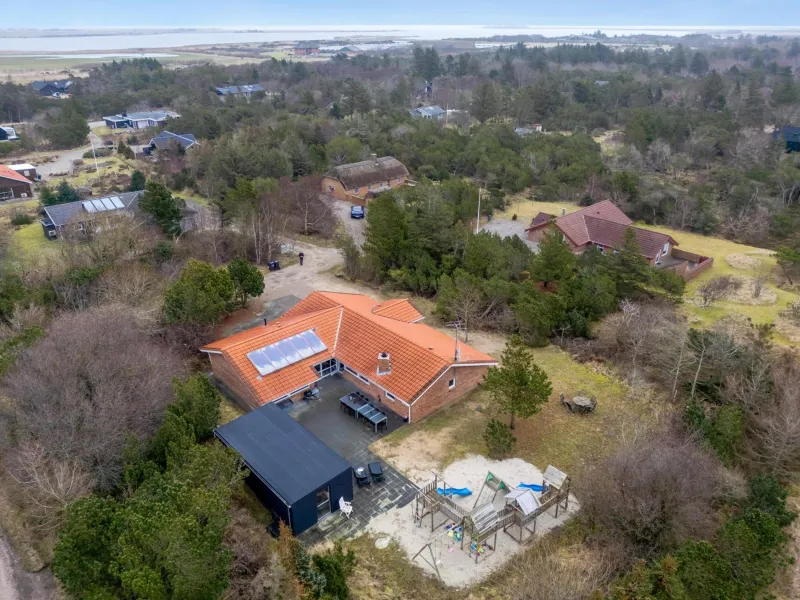 Billede 27 af Large Pool House With Activity Room - 1014