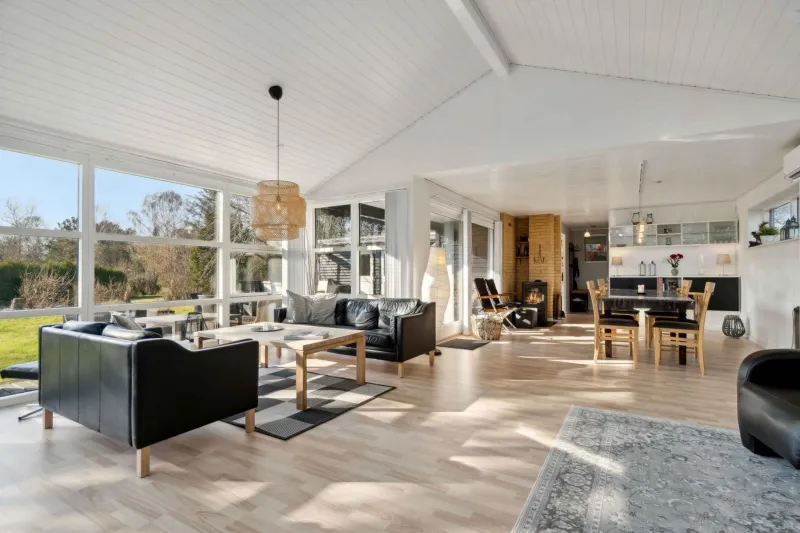 Cozy Cottage Only 500 M From The Sea
