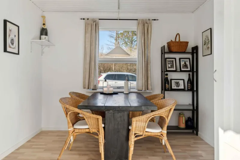 Billede 4 af Cozy Cottage Only 500 M From The Sea