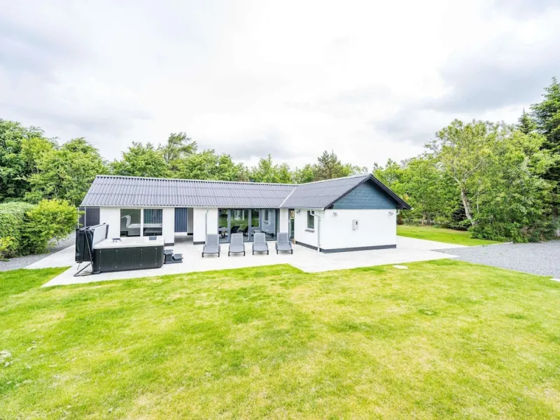 10 Person Holiday Home in Tarm