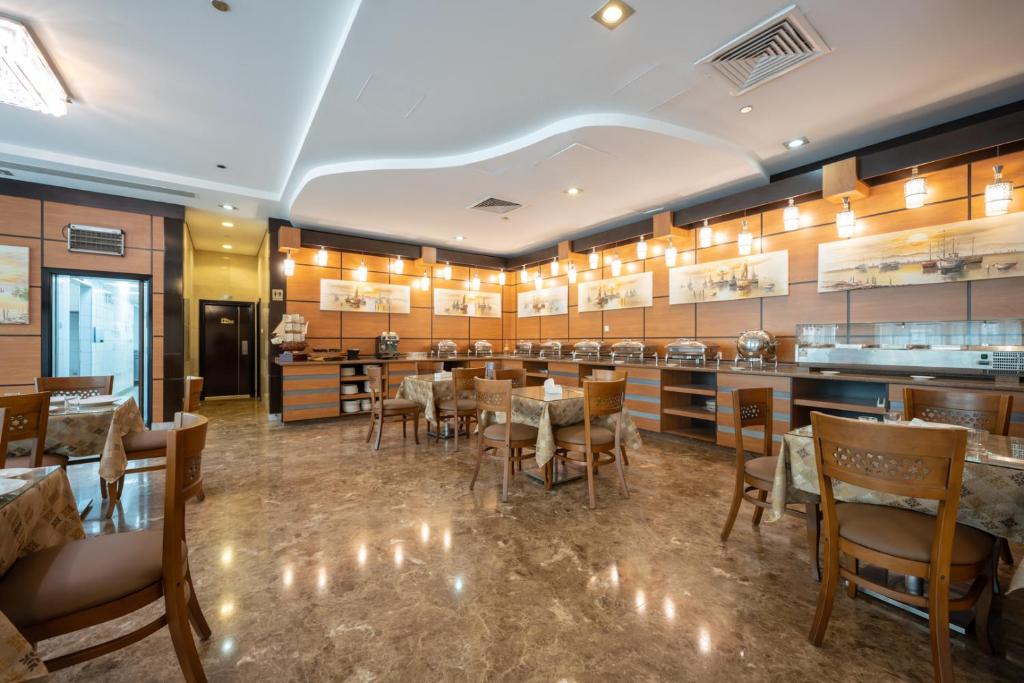 Black Stone Hotel