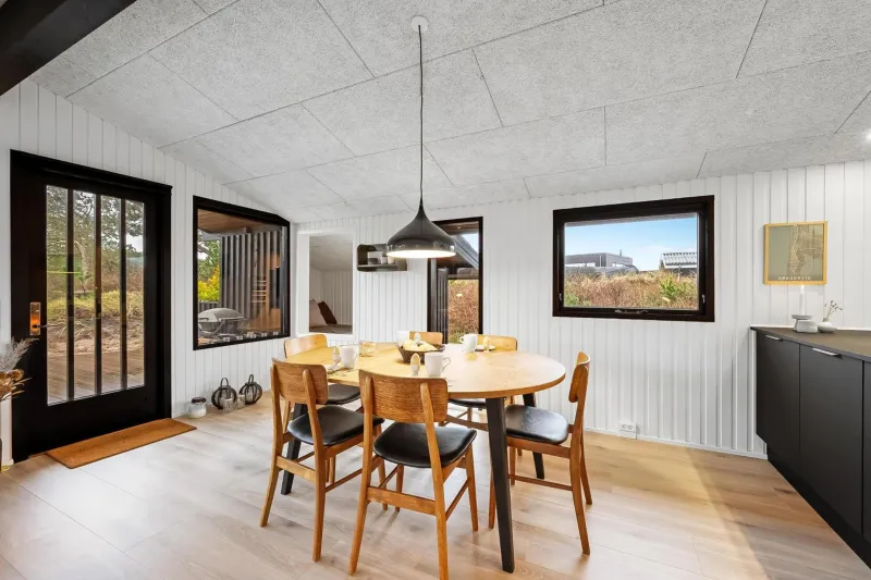 Billede 15 af Lovely Holiday Home 400 Meters From North Sea