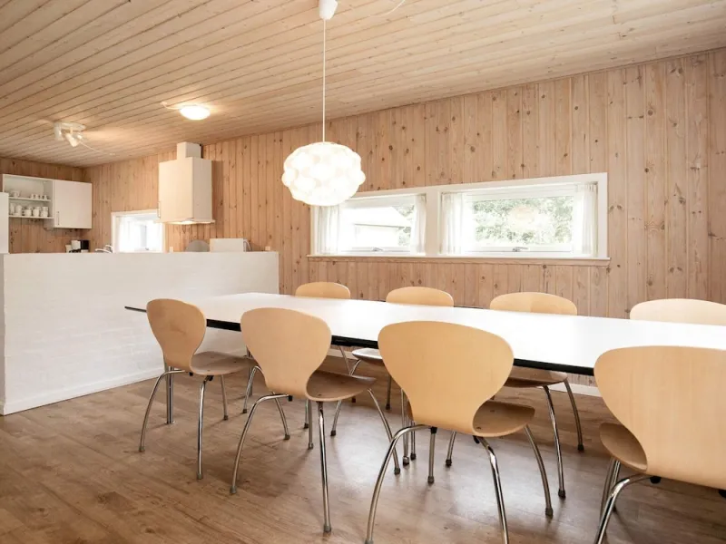 Billede 2 af 10 Person Holiday Home on a Holiday Park in Blavand