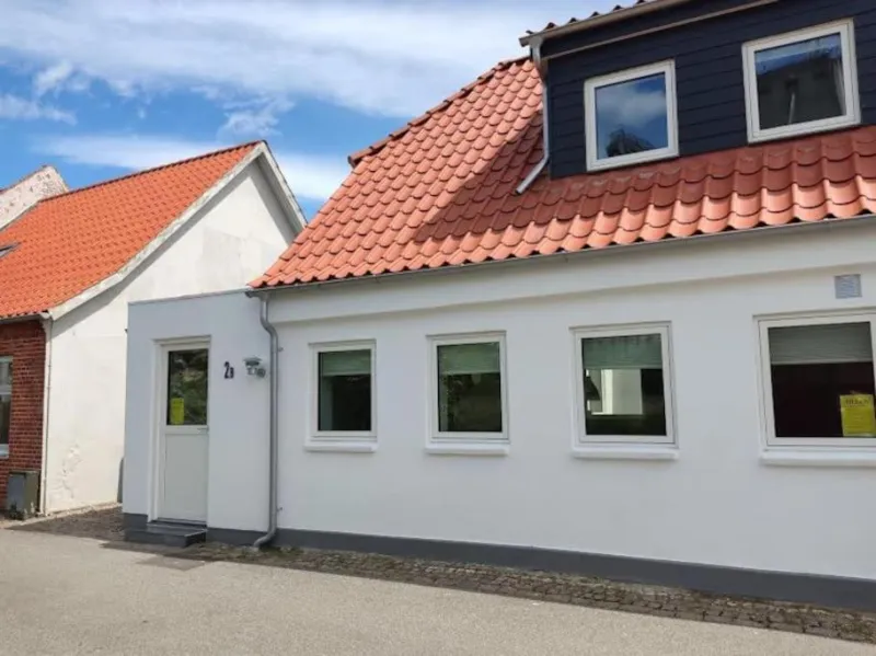 Cozy house with 3 bedrooms on the sea coast