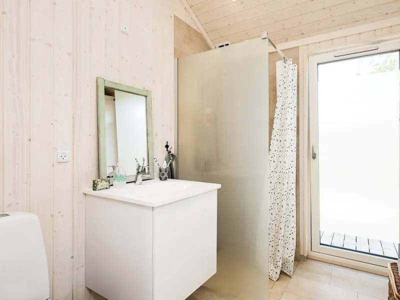 Billede 2 af 6 Person Holiday Home in Hals