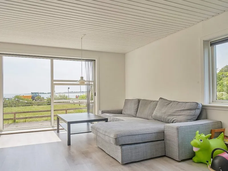 Billede 2 af 6 Person Holiday Home in Nexo