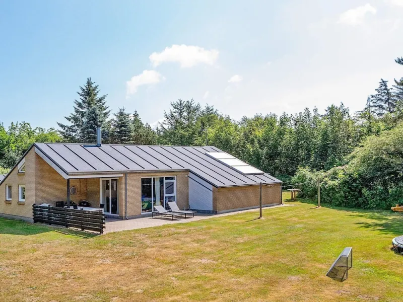 12 Person Holiday Home in Spottrup