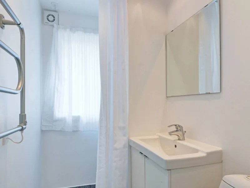 Billede 10 af 6 Person Holiday Home in Hasle