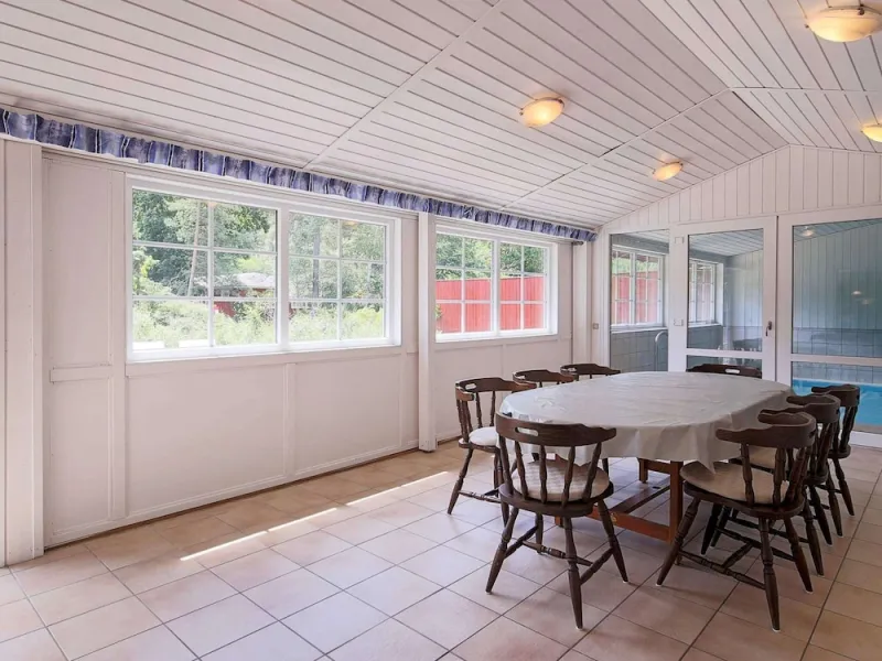 Billede 10 af 12 Person Holiday Home in Farevejle