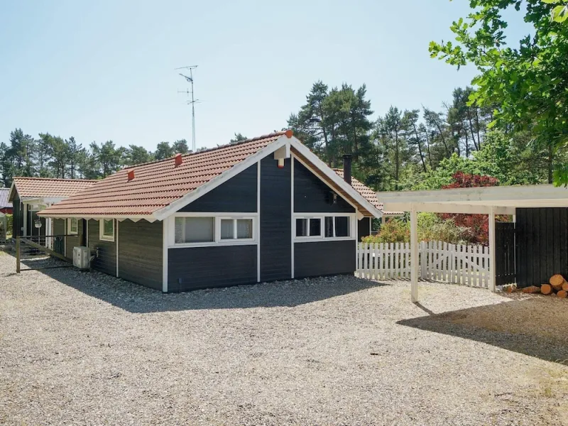 8 Person Holiday Home in Hojby