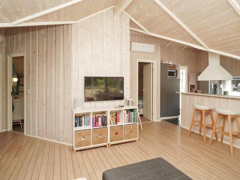 Billede 16 af 8 Person Holiday Home in Hojby